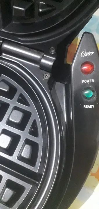 Máquina de Waffle Oster - Foto 4