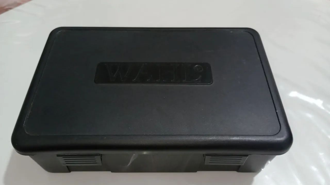 Vendo 1 máquina de cortar cabelo Wahl  - Foto 4