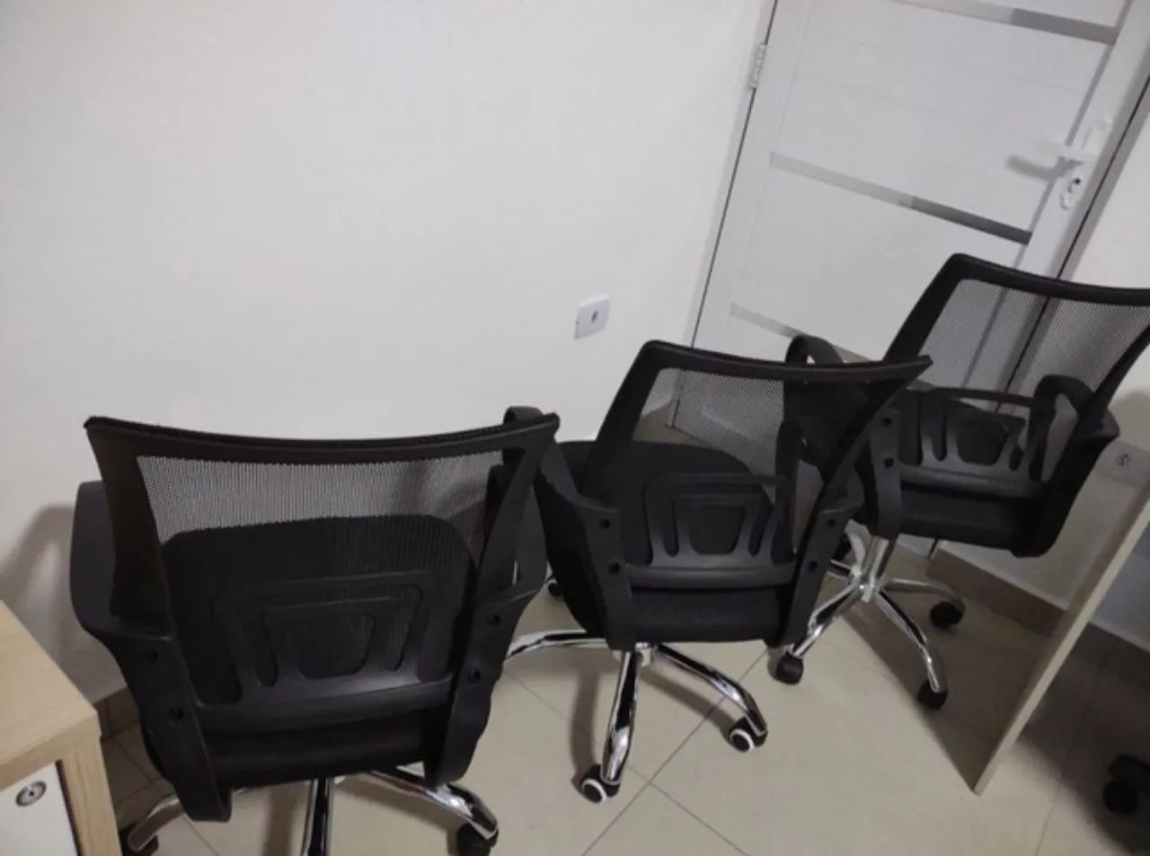 Cadeira de escritório Novas R$280,00 cada - Foto 2