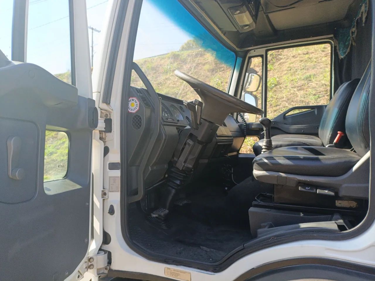 Iveco tector 240e22 ano 2014 único dono carroceria  - Foto 5