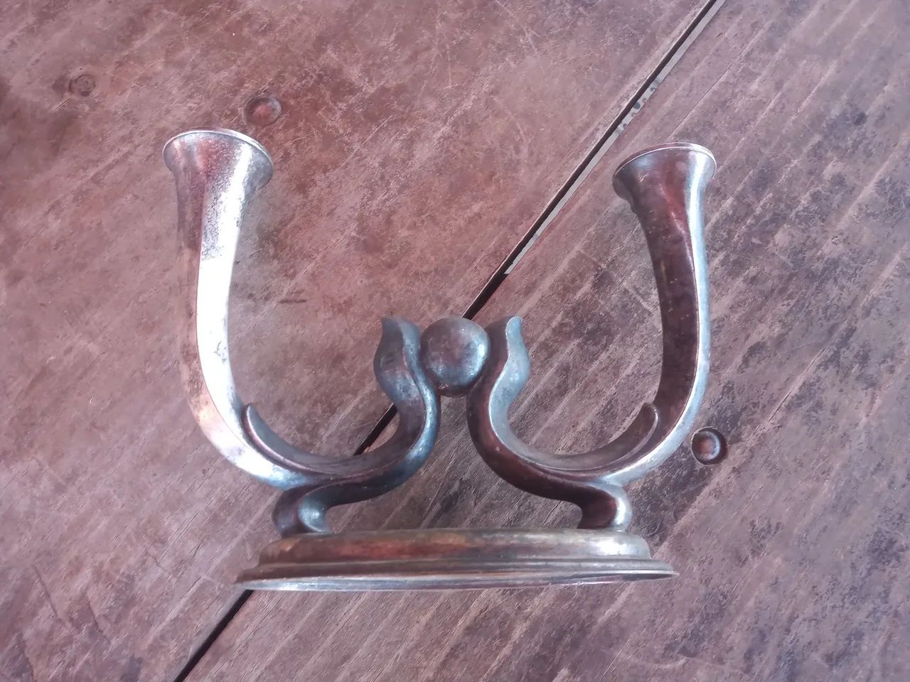 Castiçal de Metal Antigo - Foto 2