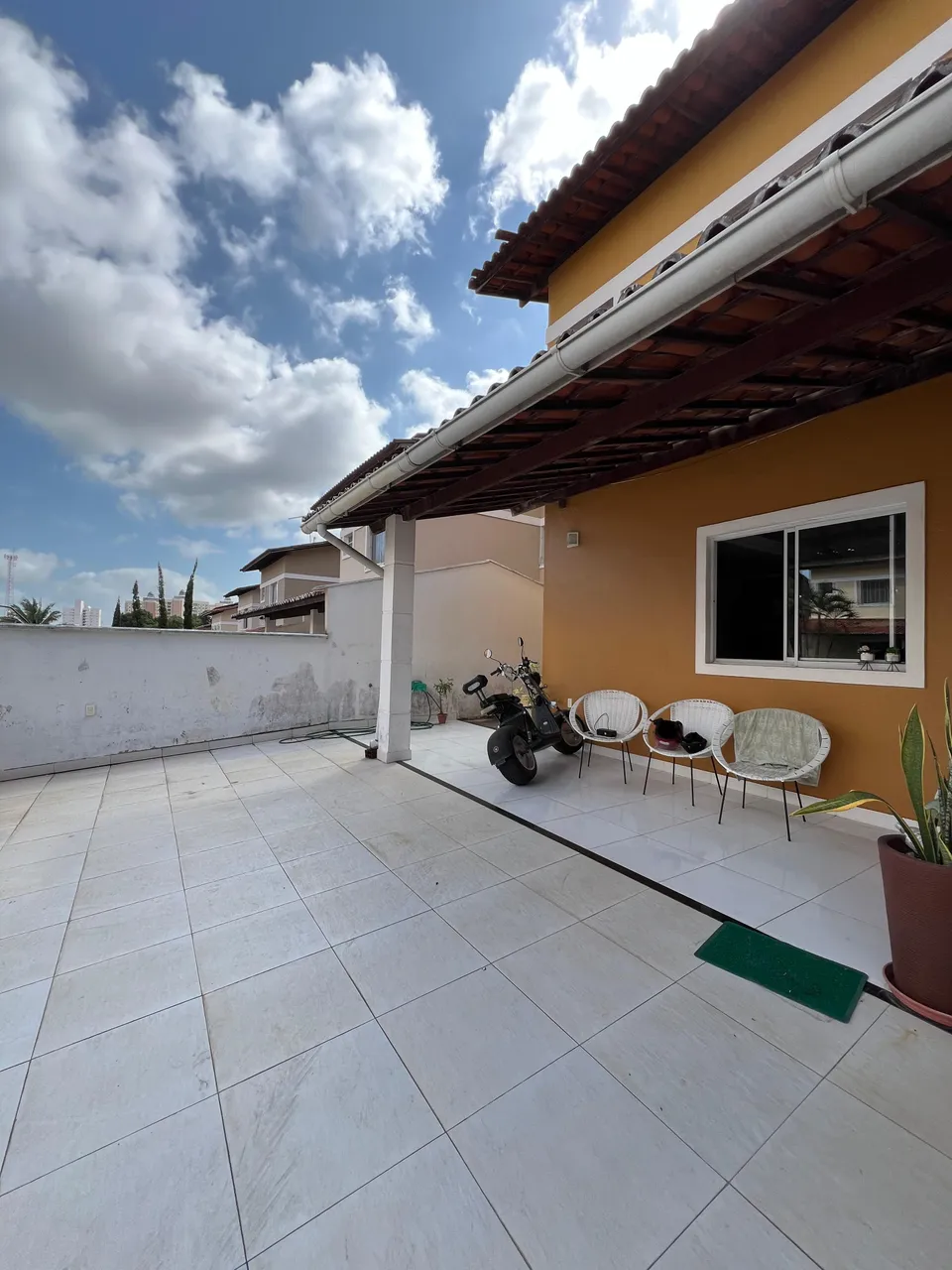 VENDO Casa em Condomínio Fechado próximo da avenida Mário Andreazza