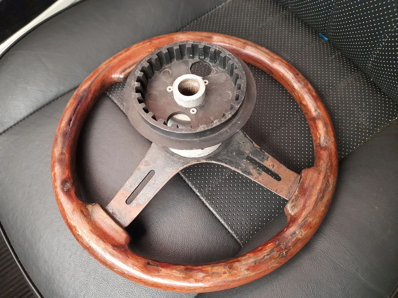 Volante em madeira antigo - Foto 6