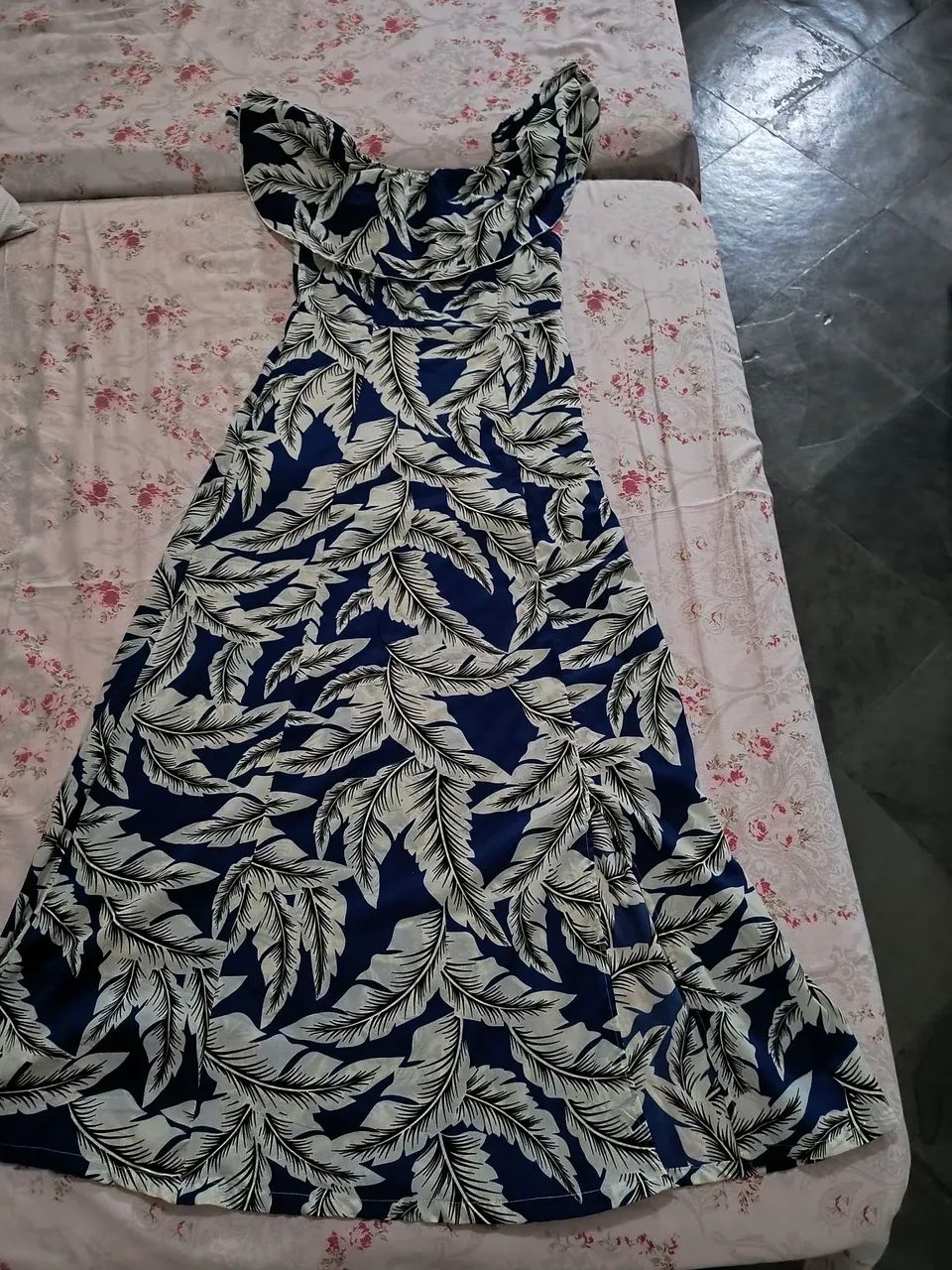 Vestido Longo Floral Azul e Branco