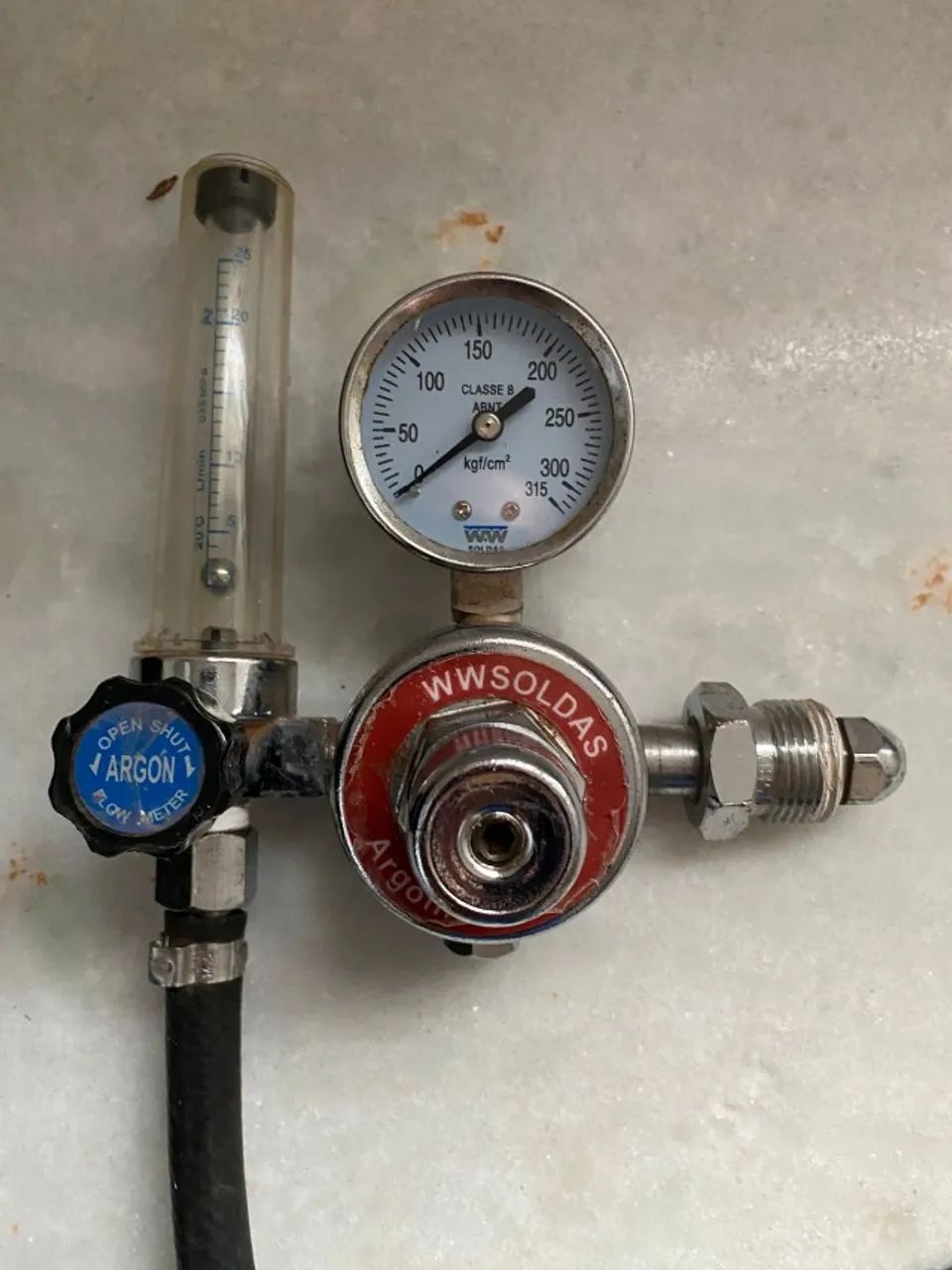 Regulador Para Gás Argônio Com Fluxômetro De Pressão (caixa de isopor de brinde) - Foto 2