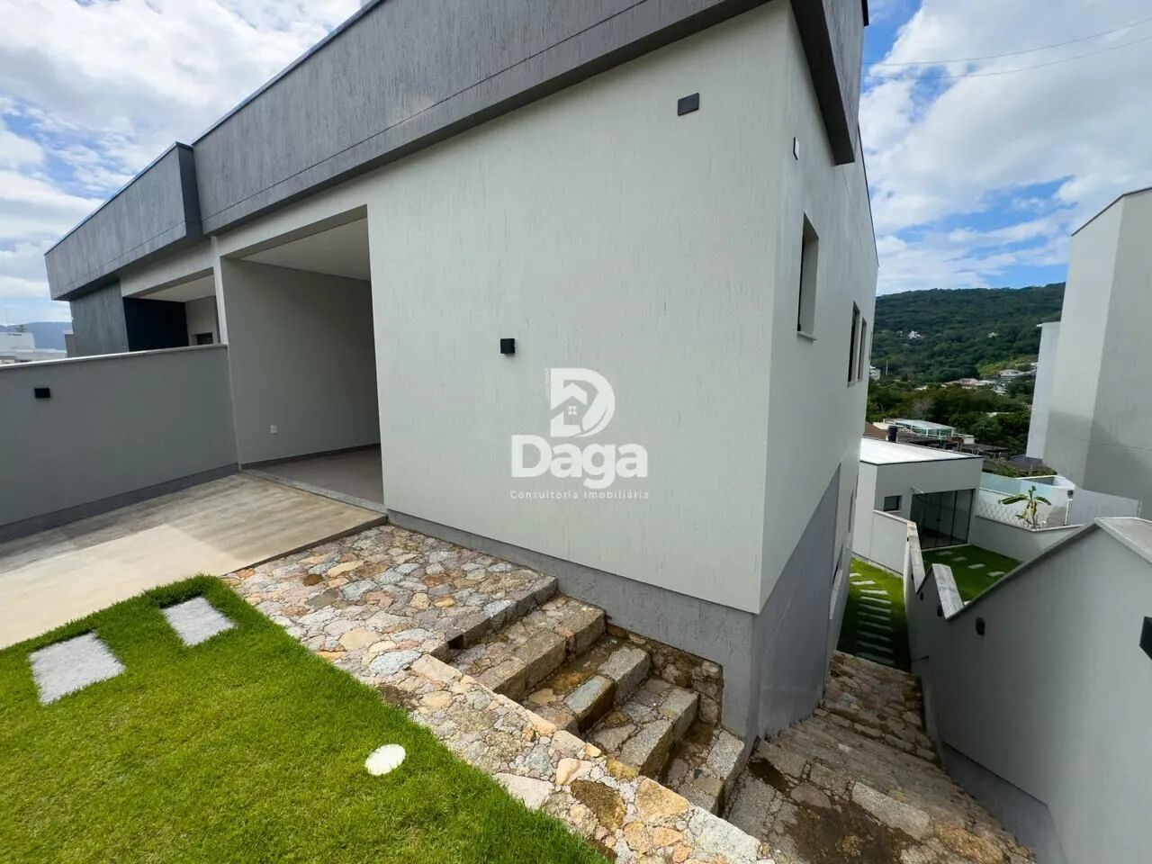 Casa 3 dormitórios, sendo 3 suites - Corrego Grande - Foto 3