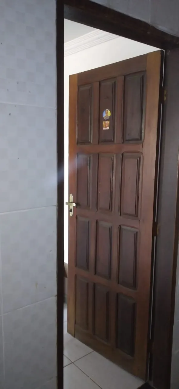 Aluga-se apartamento com 02 quartos na principal do José Américo