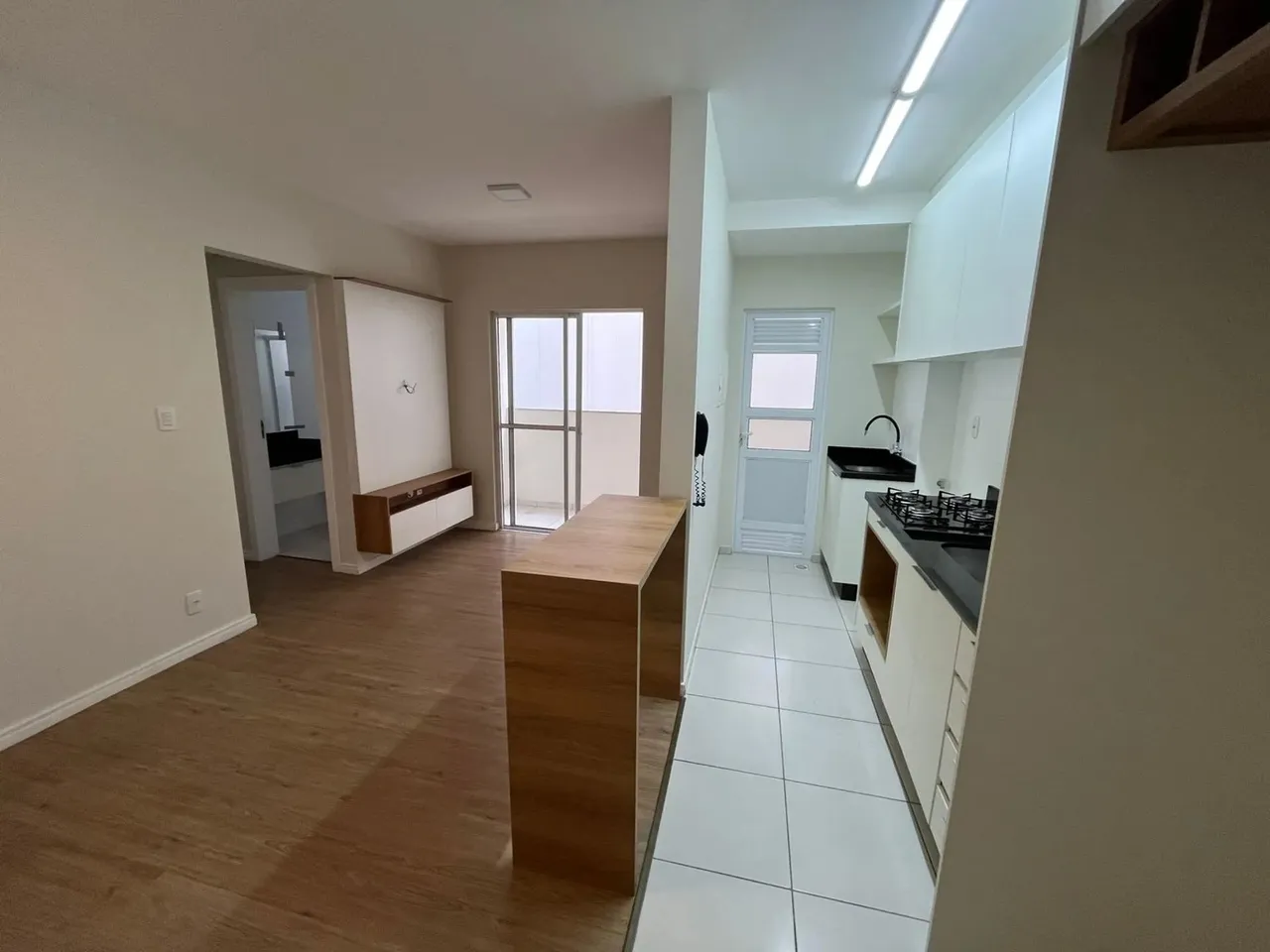 Imóvel para aluguel tem 56 metros quadrados com 2 quartos em São Judas - Itajaí - SC