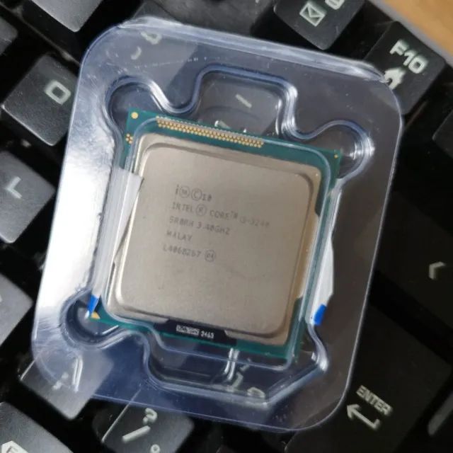 Processador Intel Core i3-3240 de 2 núcleos e 3.4GHz de frequência com gráfica integrada