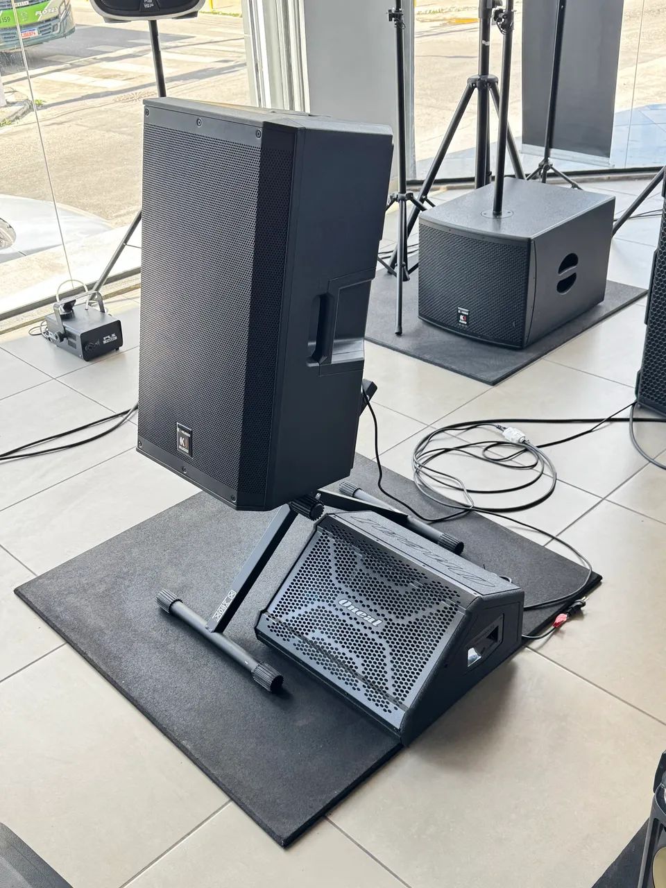 Som profissional K áudio zerado na caixa TPX 15 / RIO SW 212 A JBL