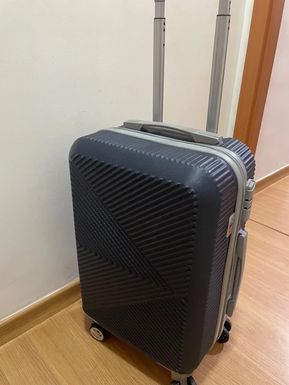 Mala de Viagem com Rodas e Design Moderno