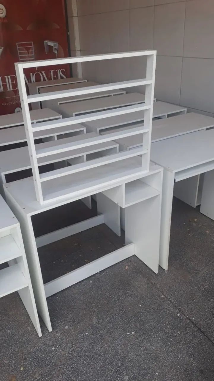 Mesa e expositor em promoção!!!!!!