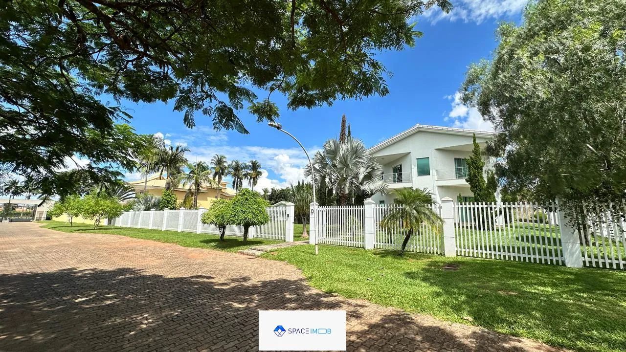 Sobrado a venda com 2125 m2 com 4 quartos - Park Way  - DF