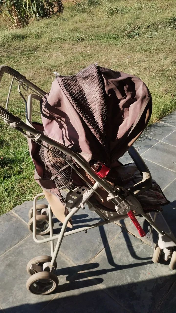 Carrinho de Bebê Confortável e Prático