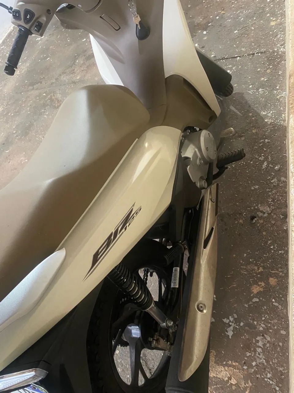 Moto Biz 125 - Foto 2