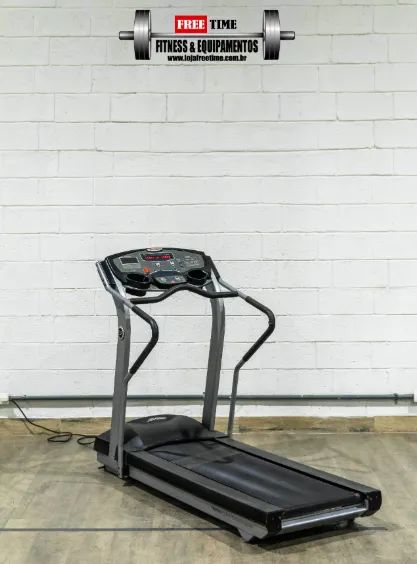 Esteira Life fitness t3 usado com inclinação