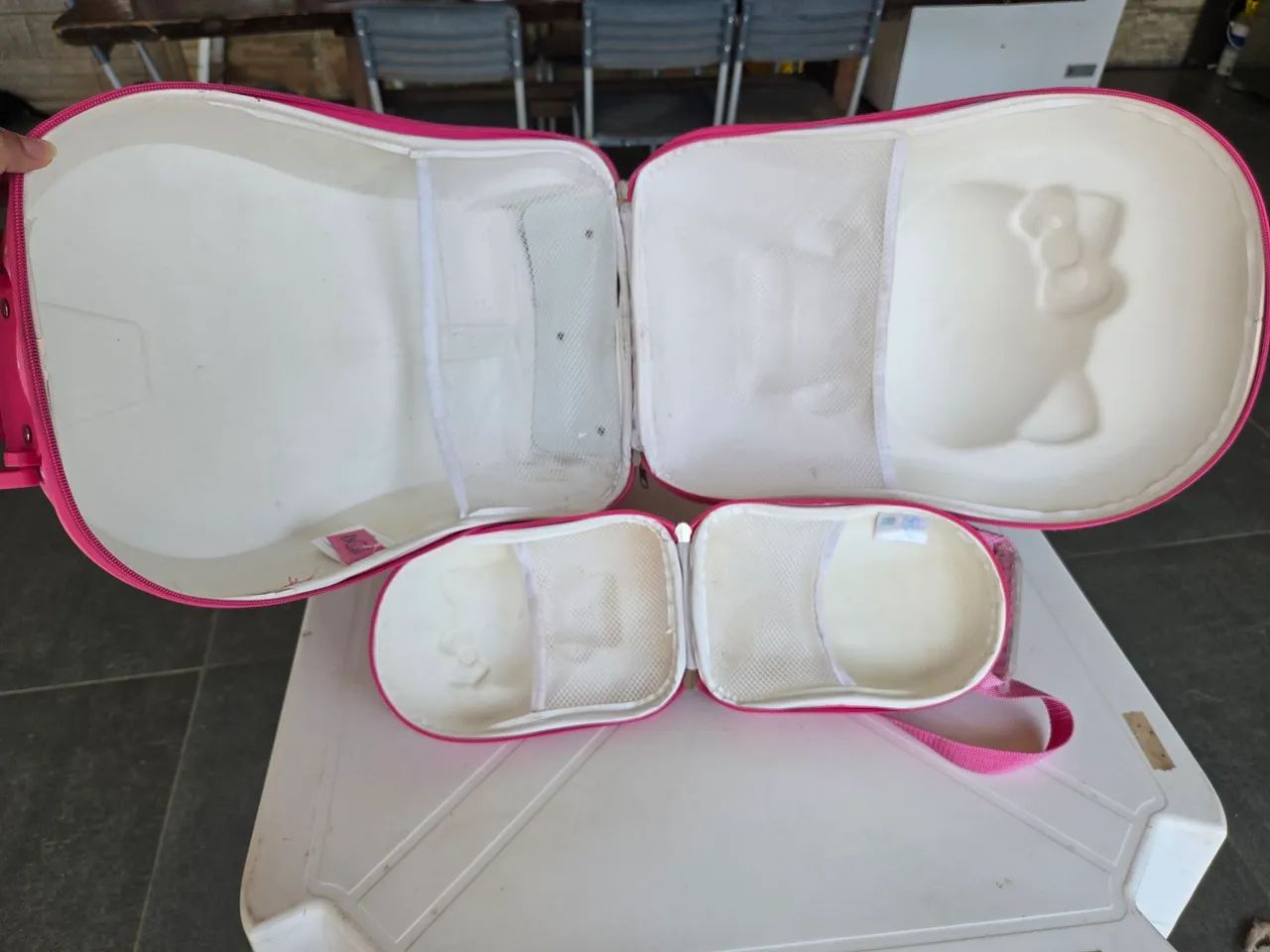 Bolsa Rodinhas+lancheira Hello Kitty 3D - Foto 3