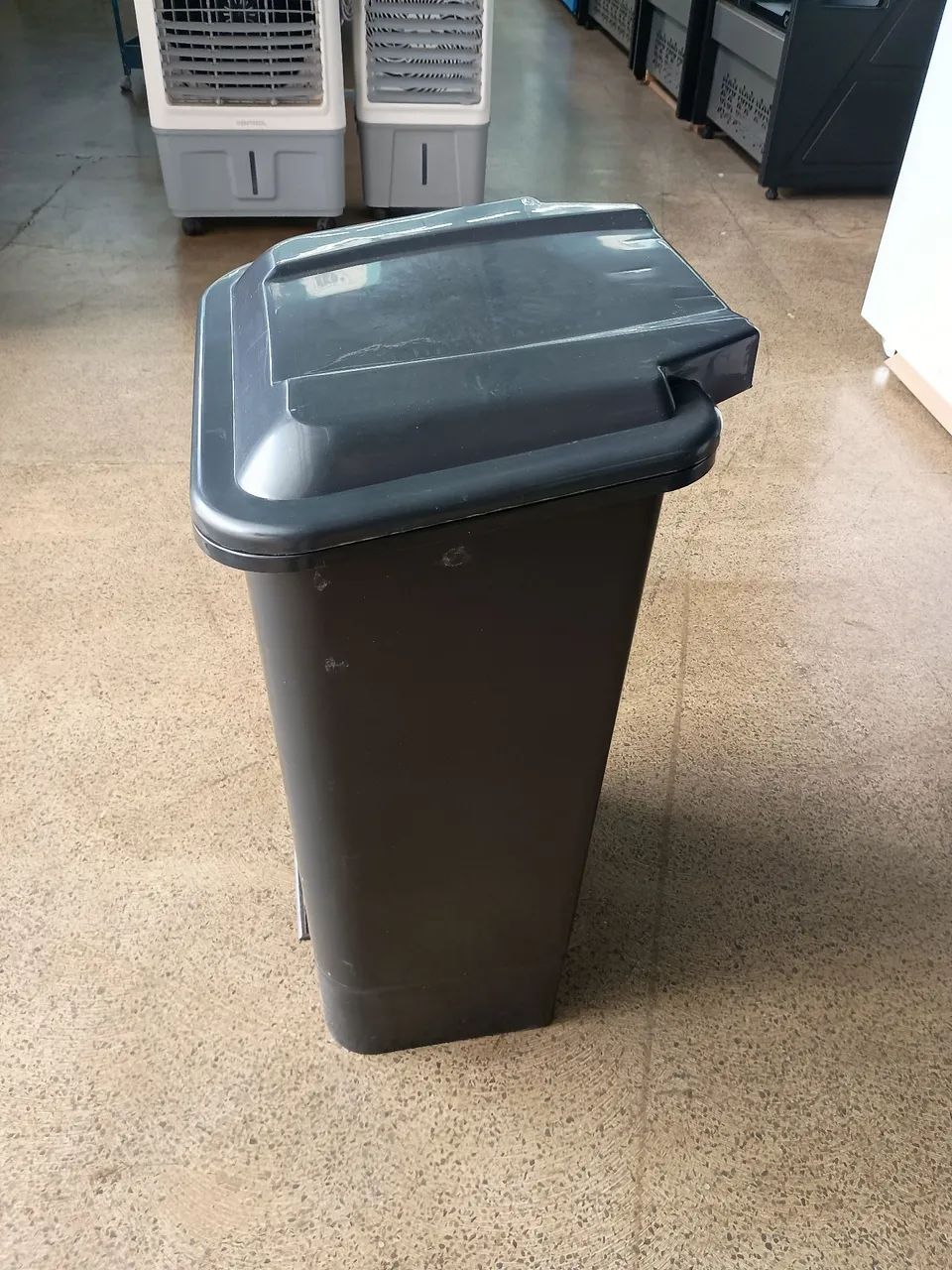 Lixeira Retangular c/ Pedal 50L Bolivar - Foto 3