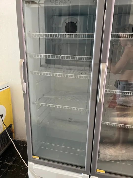 Geladeira Expositora de Bebidas - Semi Nova - Foto 6