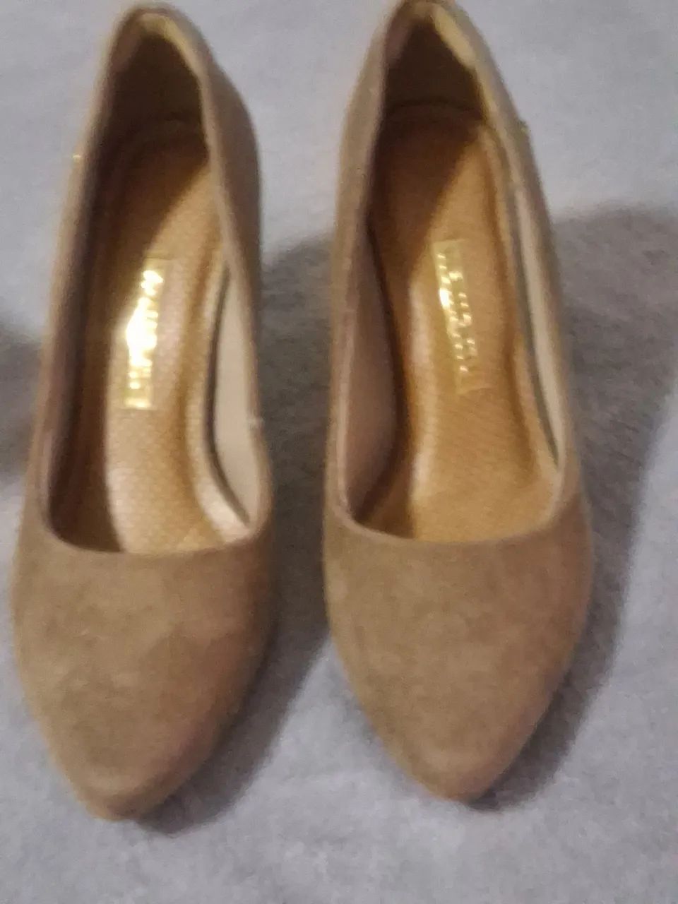 Sapatos scarpin bege