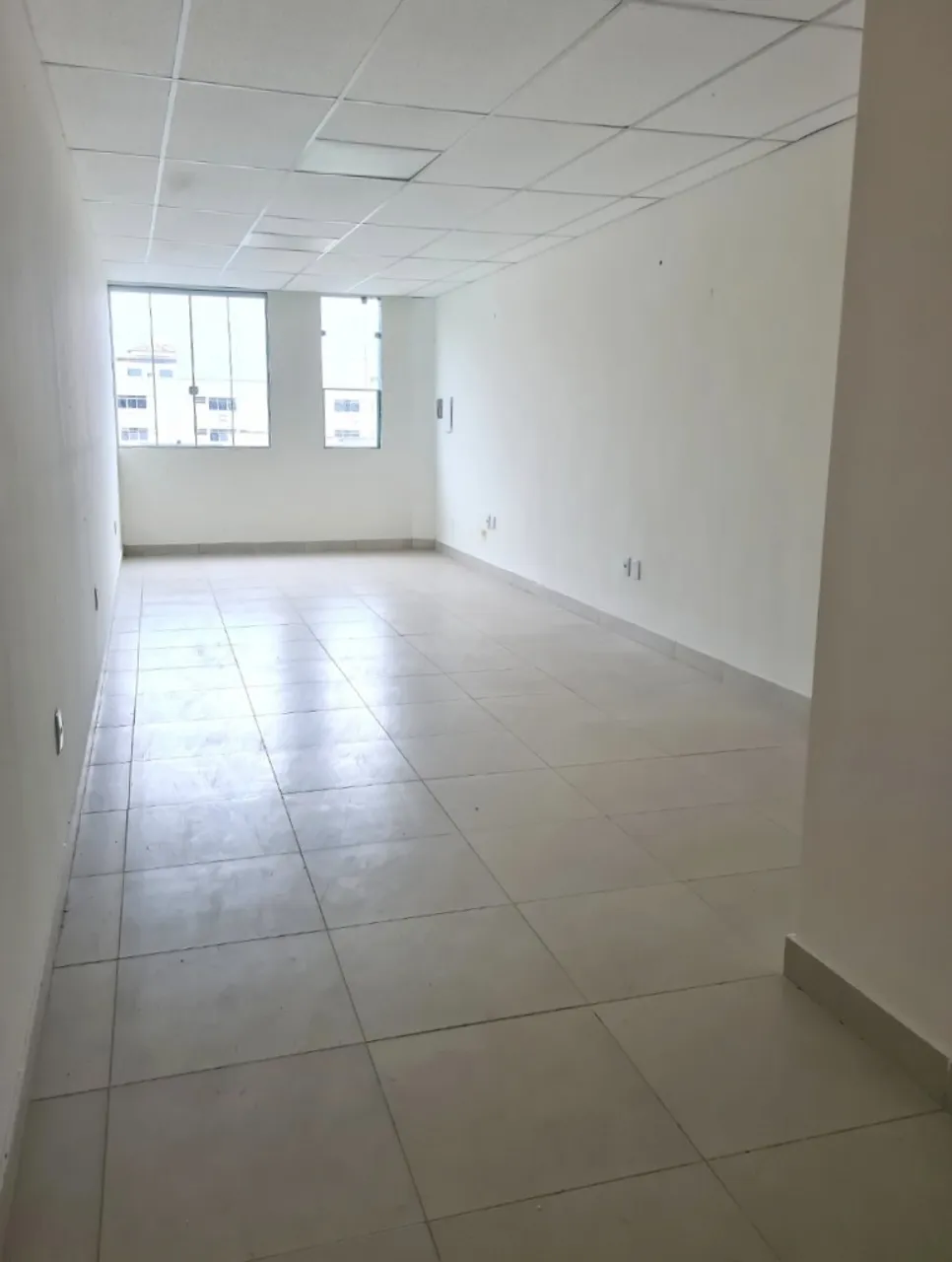 Salas Comerciais para aluguel em Centro - Macaé - Rio de Janeiro