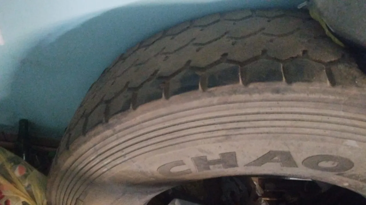 3 Pneu para caminhão