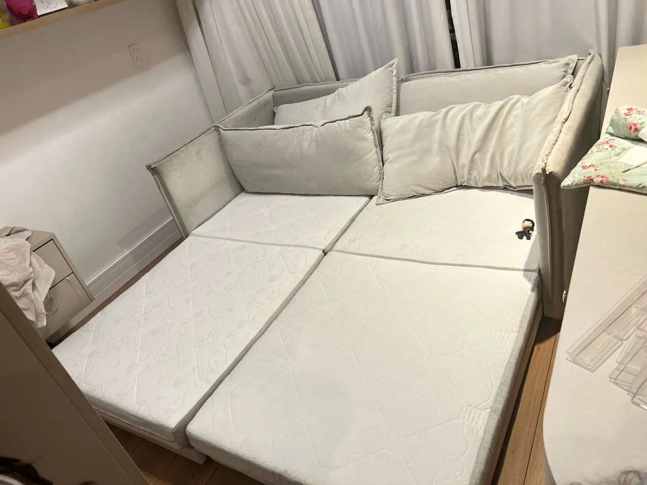 Sofá Cinza Claro - Foto 4