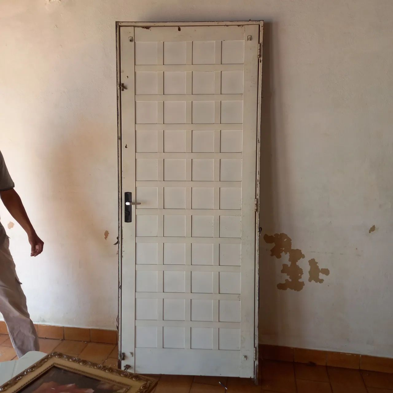 Vendo uma porta de  ferro  64840780065921122