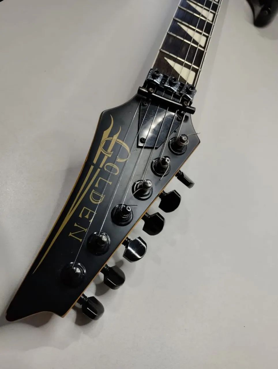 Guitarra Elétrica Golden Stratocaster.<br>Ponte floyd rose Wilkinson - Foto 4