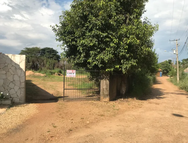 Sítio/Rancho as Margens do Rio Pardo em Serrana-SP