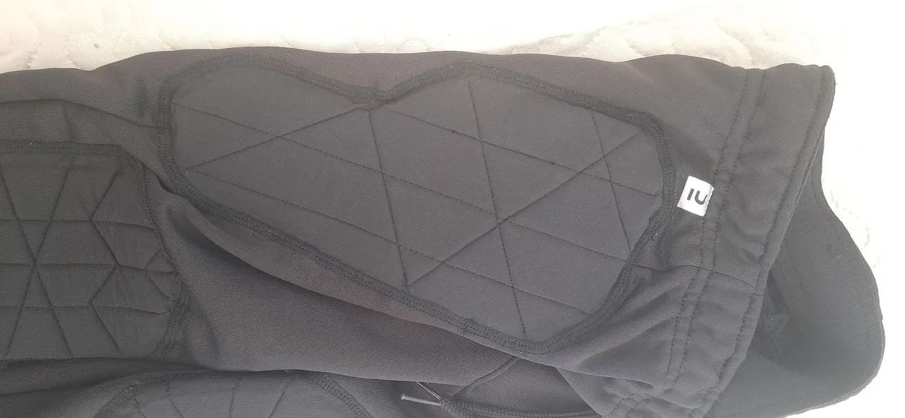 Calça Infantil de Futebol Goleiro Kipsta Preta - Decathlon<br>Tamanho - 5 a 6 anos - Foto 3