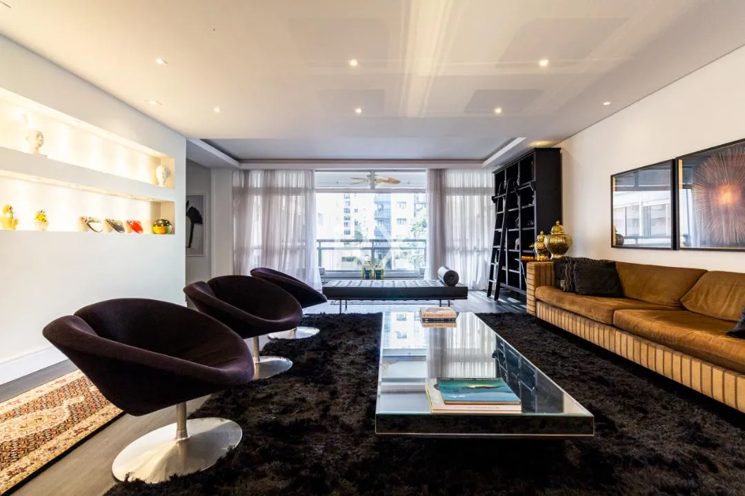 Apartamento com 400 m², 4 quartos sendo 3 suítes à venda no bairro Jardim América.
