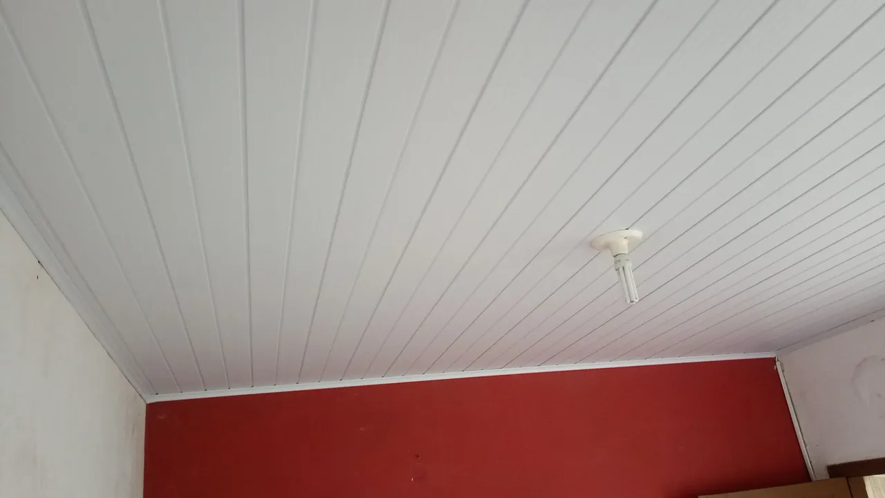 Forro de PVC já colocado