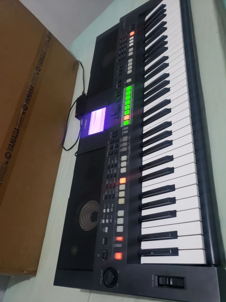 Teclado Yamaha PSR-S650