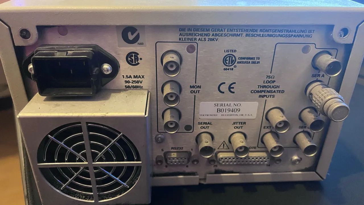 Monitor de Forma de Onda Tektronix WFM 601A - Foto 4