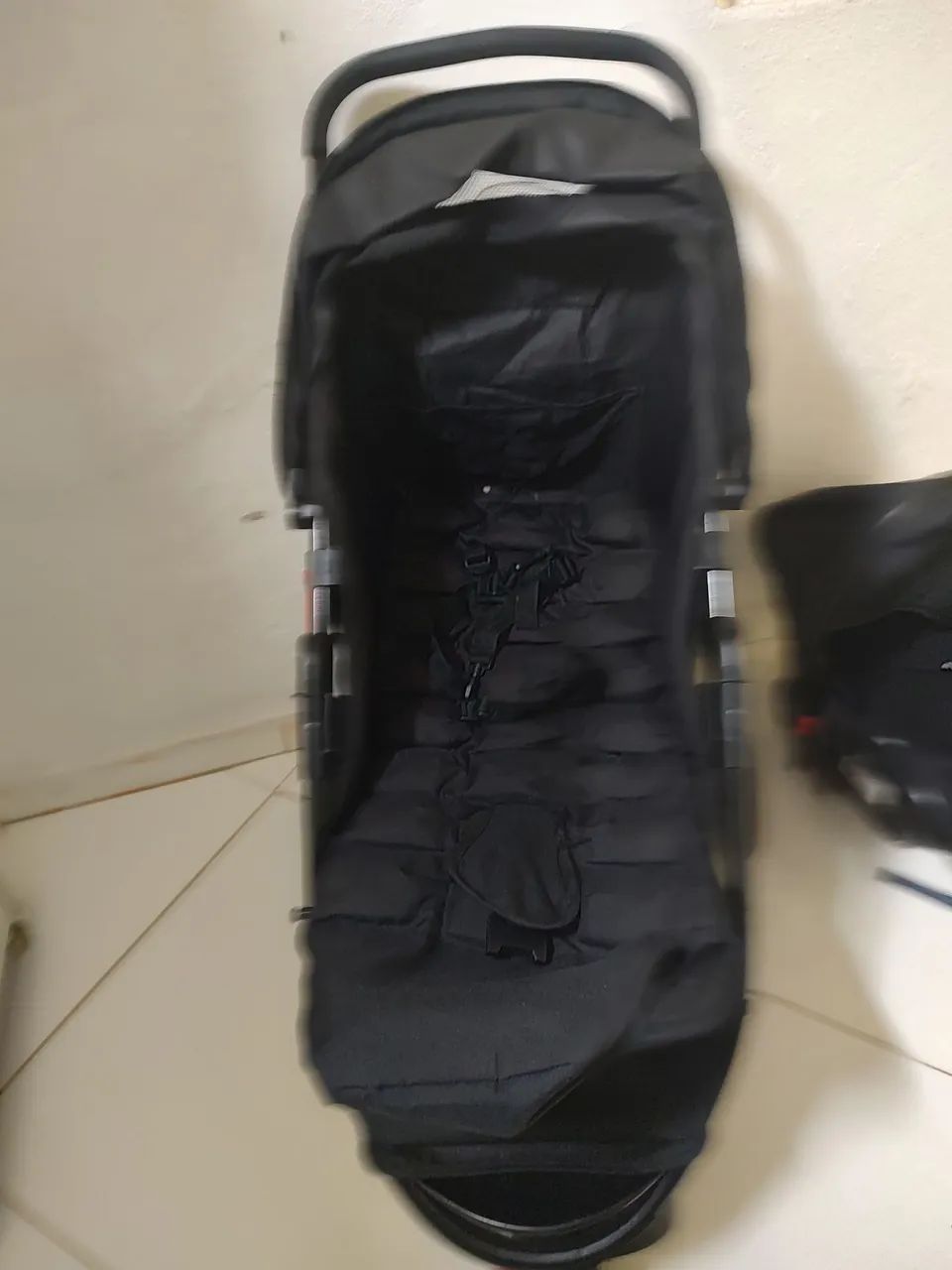 Carrinho de Bebê Voyage Beta Preto - Foto 3