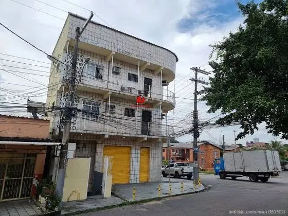 Prédio Comercial na Cachoeirinha Térreo com espaço comercial e um subsolo