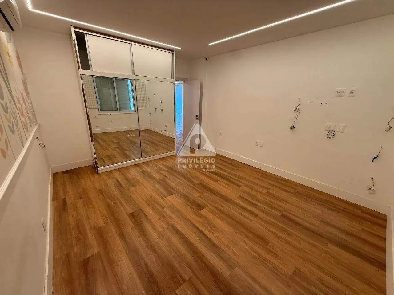 Apartamento reformado na Lagoa - Completamente Reformado - Foto 5