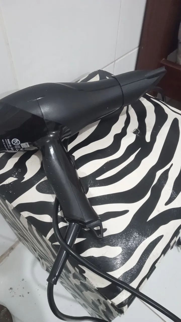 Secador Taiff novo na caixa nunca usado 100 pra retirar hoje  - Foto 2