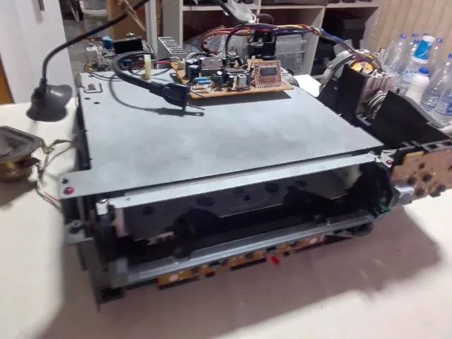 CHASSIS DUETO TV/VCR PANASONIC OMNIVISION PV-M2035. DOADOR PEÇAS!