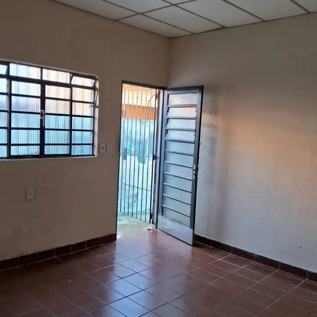 Imóvel para aluguel possui 70 metros quadrados com 2 quartos em Centro - Mogi das Cruzes -