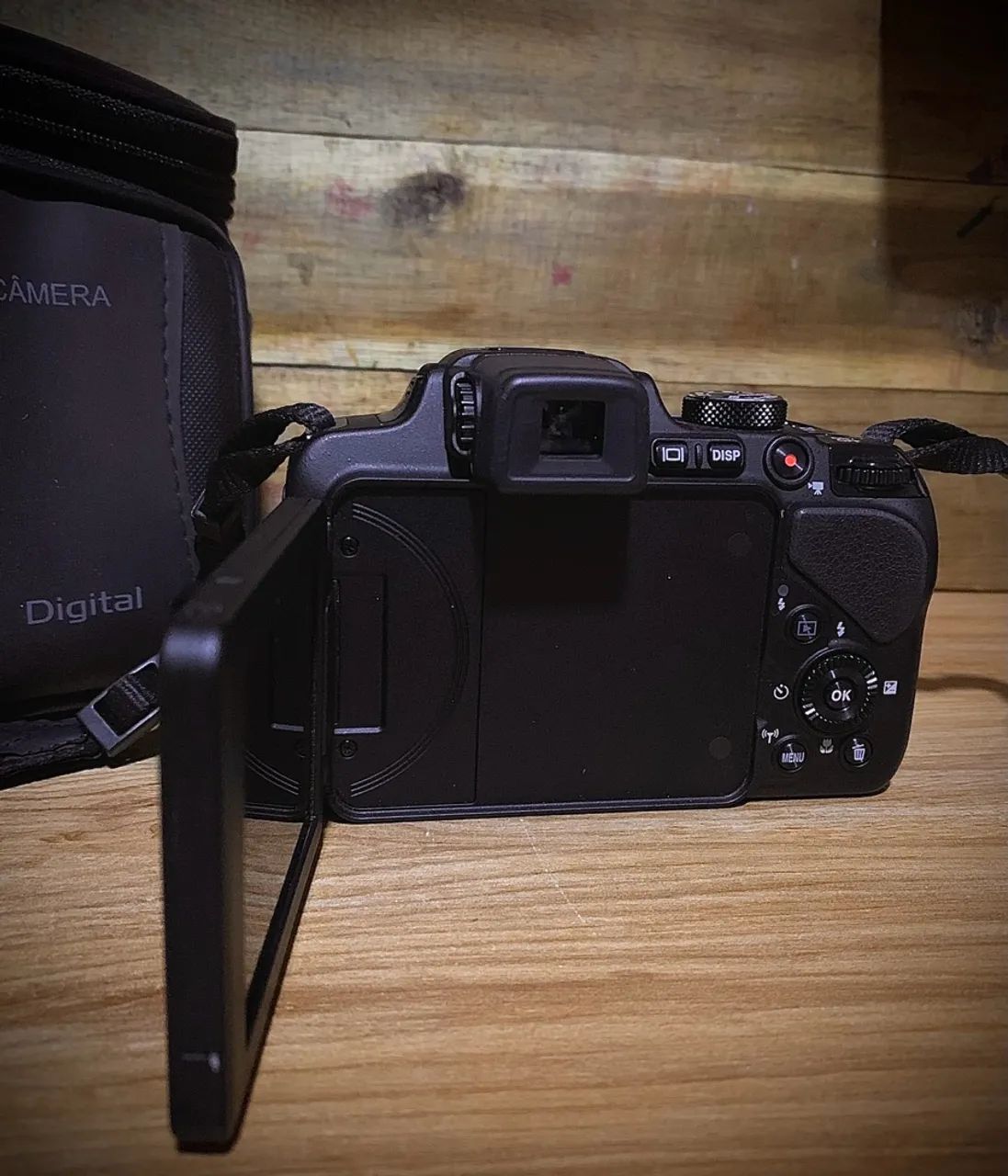 Câmera Digital em Ótimo Estado + brindes - Foto 5
