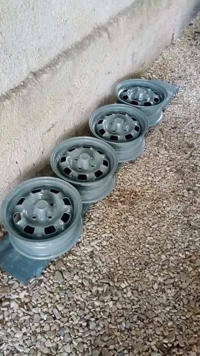 Jogo de rodas de ferro do Chevette antigo relíquia raridade  - Foto 2