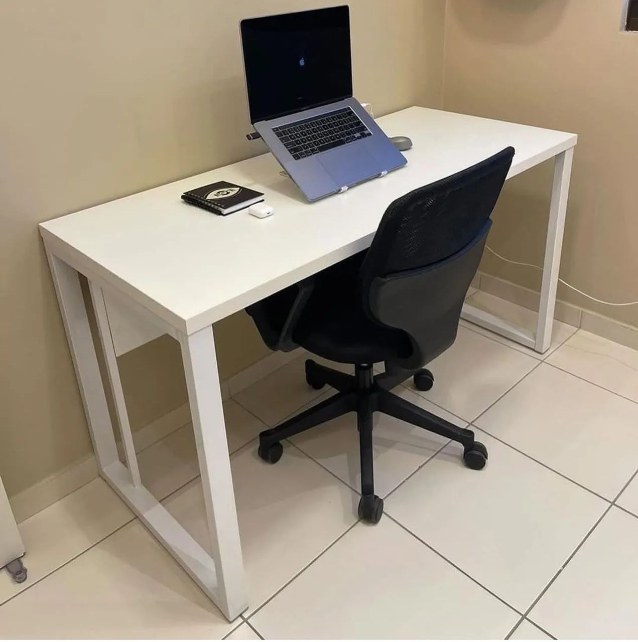 Mesas para escritório ( nova ) mdf e metalon 