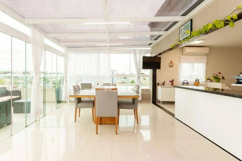 COBERTURA MODERNA E ILUMINADA COM TERRAÇO PRIVATIVO E 2 VAGAS!