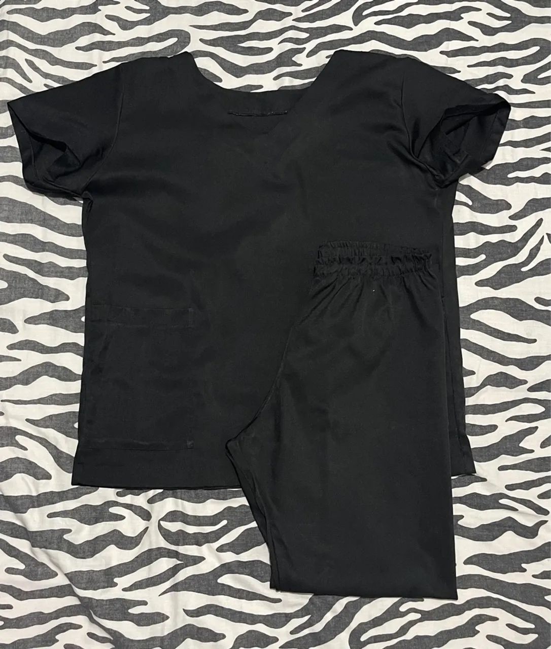 Conjunto de Scrubs Preto - Conforto e Estilo