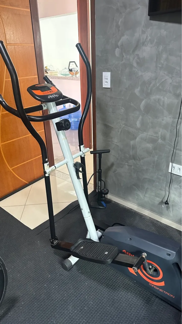 Elíptico Athletic Magnetron 2000
