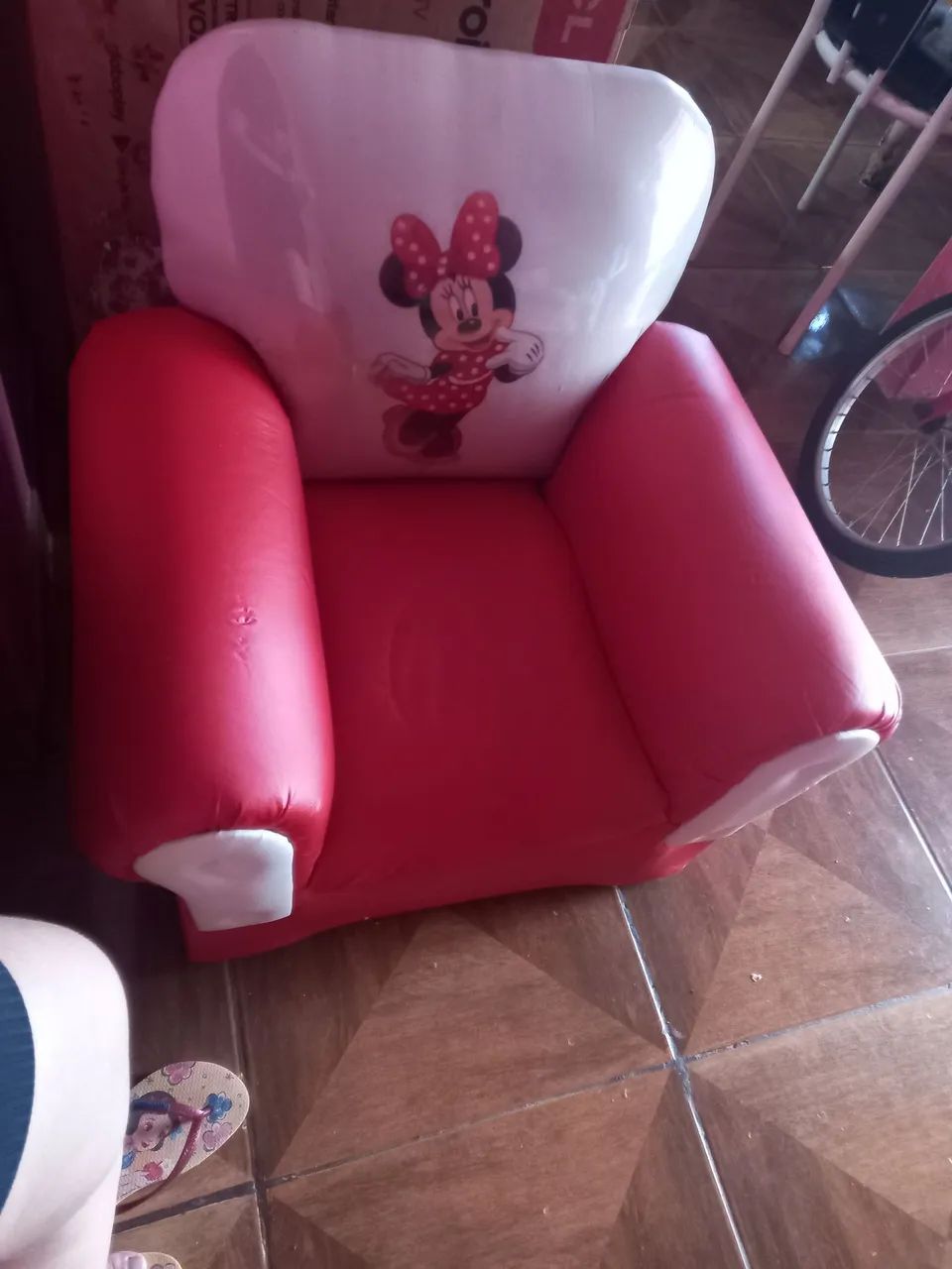 Sofá e mesa infantil 