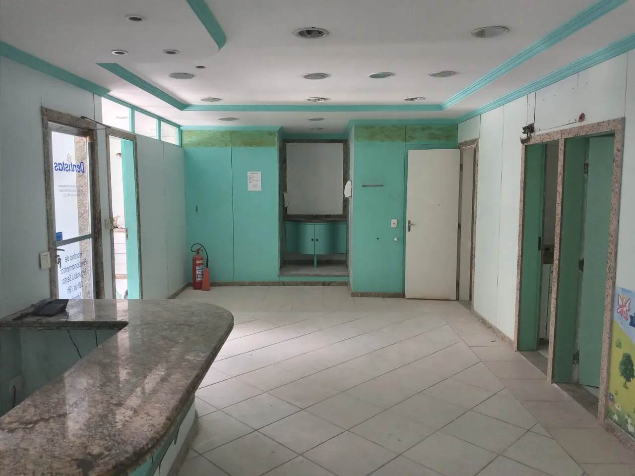 Sala/Conjunto para aluguel possui 109 metros quadrados em Campo Grande - Rio de Janeiro -