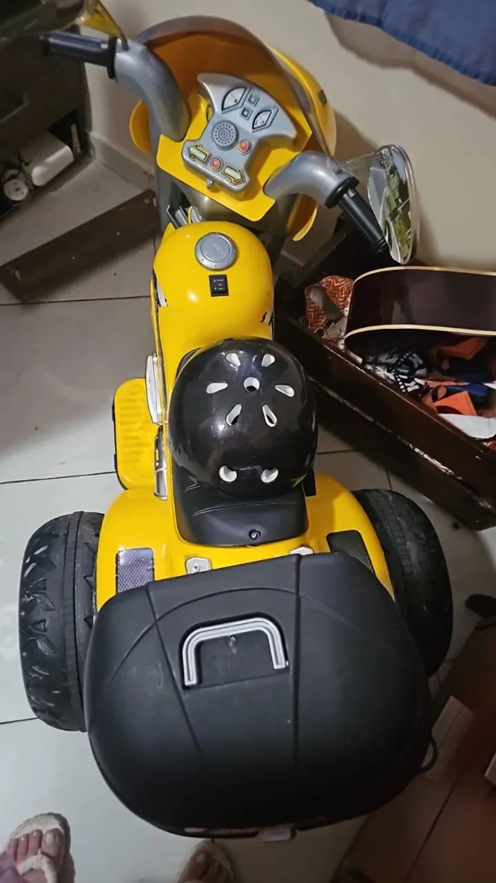 TRICICLO COM BAGAGEIRO E CAPACETE (INFANTIL) - Foto 2